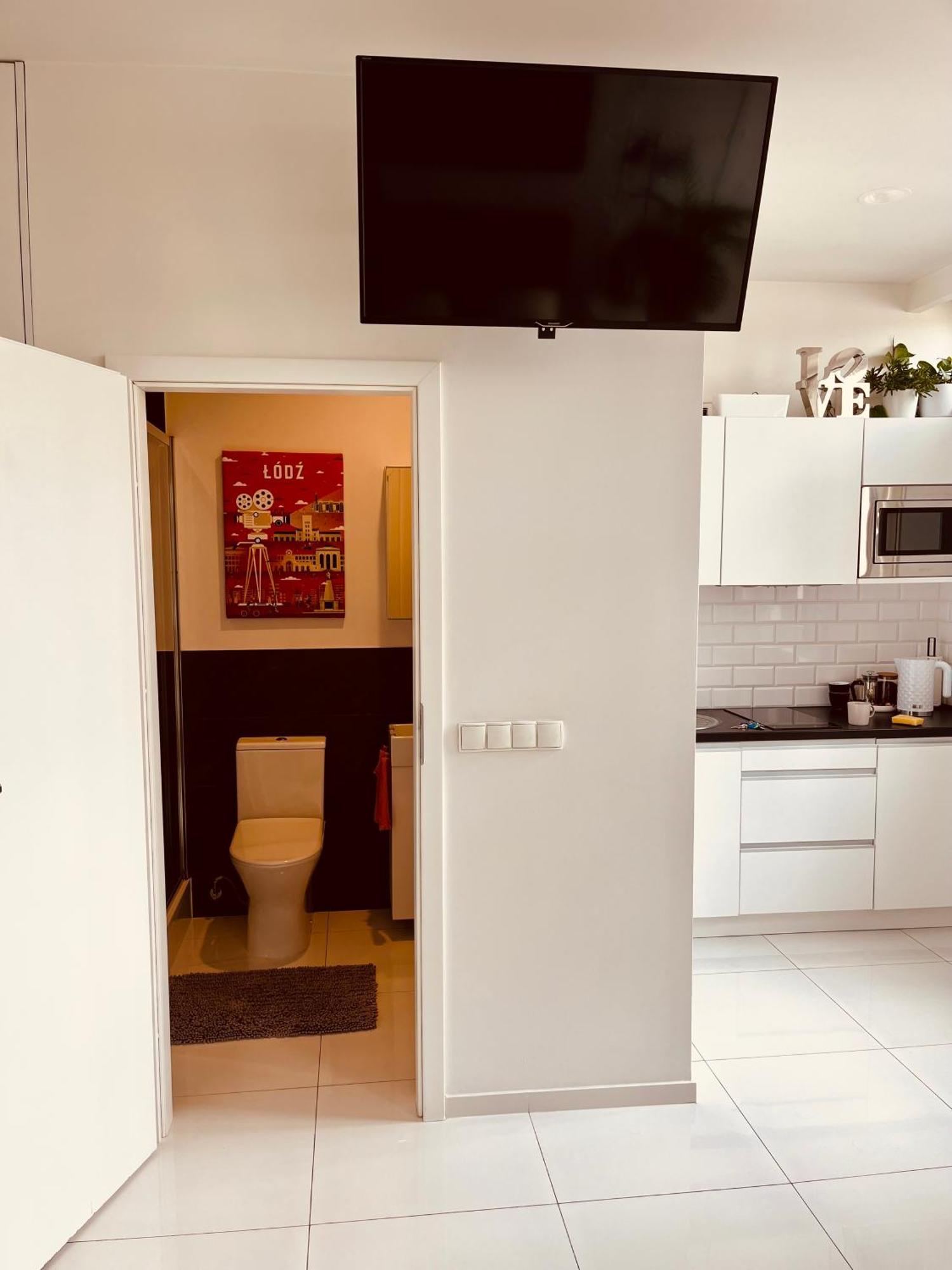 Apartament I Love Piotrkowska Z Wielkim Lustrem, Balkonem I Klimatyzacja Łódź Exteriör bild