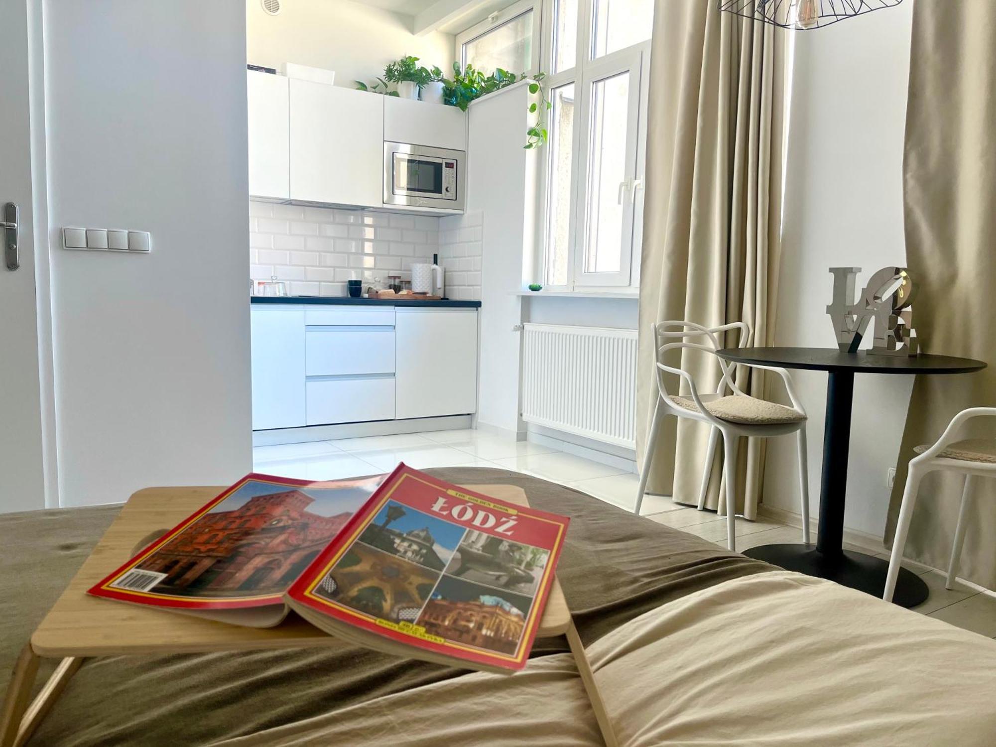 Apartament I Love Piotrkowska Z Wielkim Lustrem, Balkonem I Klimatyzacja Łódź Exteriör bild